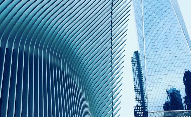 建筑公司的法人如何變更，資質(zhì)也要變更嗎？